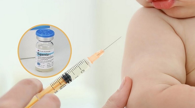 шприц с вакциной, прививка