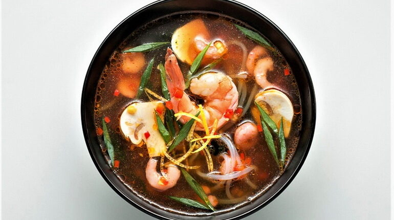 суп с креветками, суп из морепродуктов, вкусный суп, суп в пиале